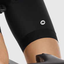 Load image into Gallery viewer, Assos Uma GT Bibshort C2 (Blackseries)